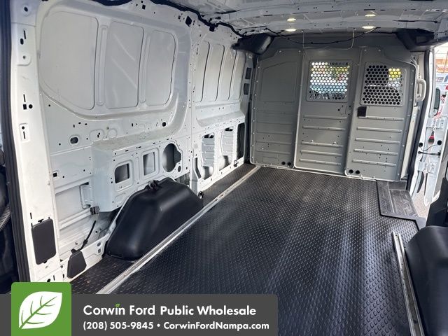 2017 Ford Transit photo 28