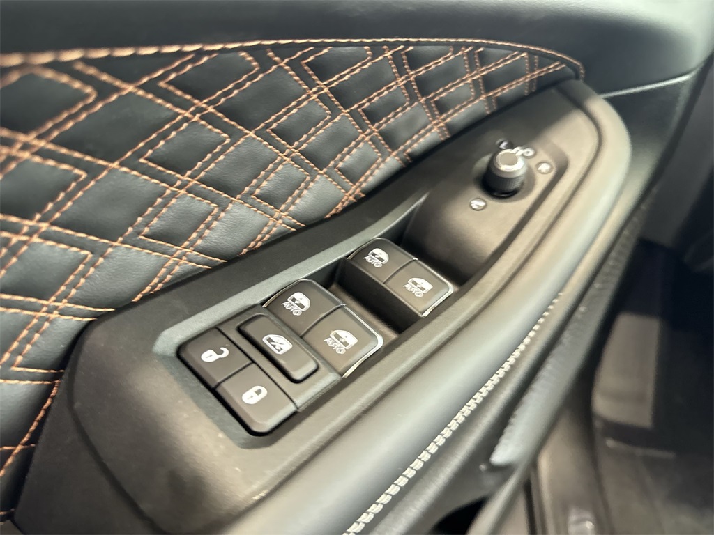 2025 Jeep Grand Cherokee Summit photo 19