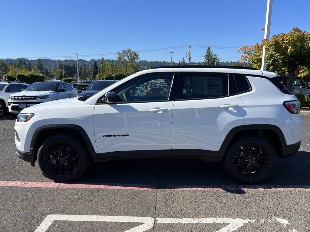 2026 Jeep Compass Latitude photo 3