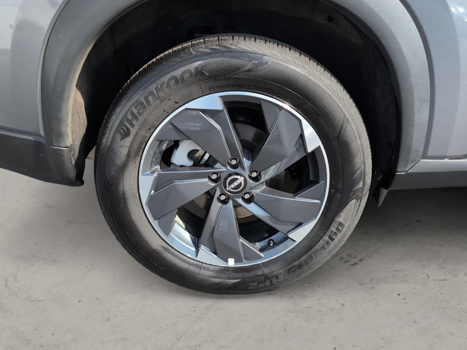 2025 Nissan Rogue SV photo 8