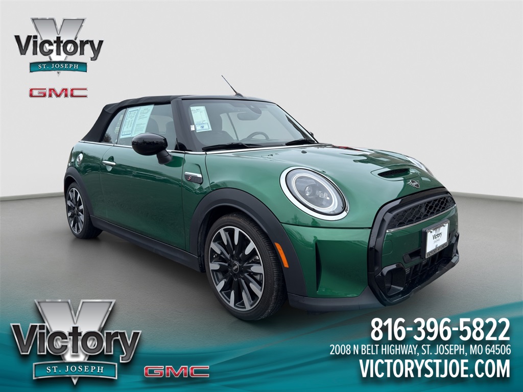 2022 MINI Convertible S's photo