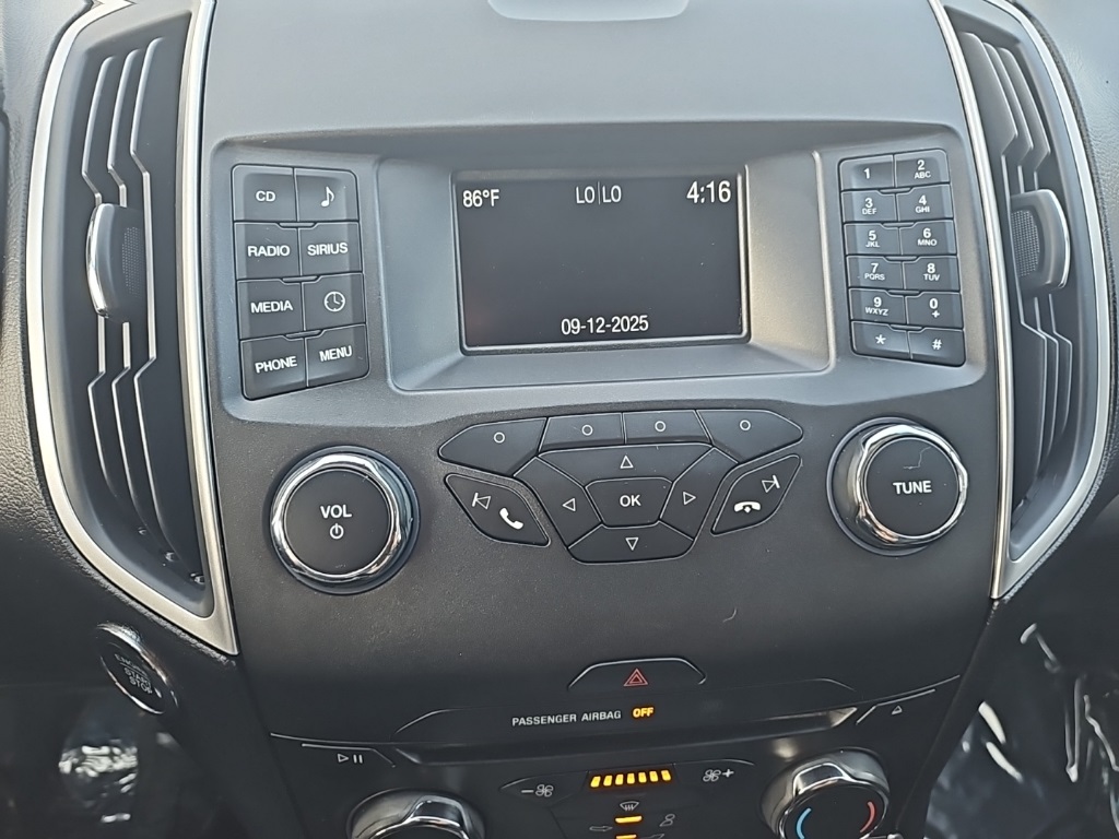 2016 Ford Edge SEL photo 29