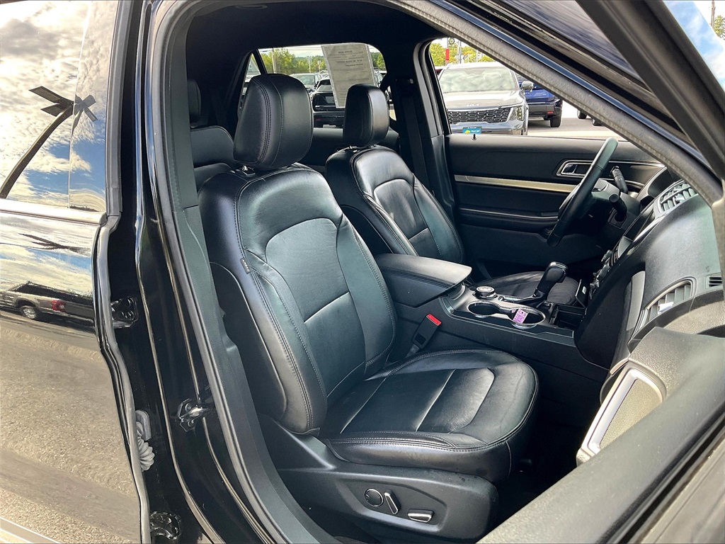 2018 Ford Explorer XLT photo 10
