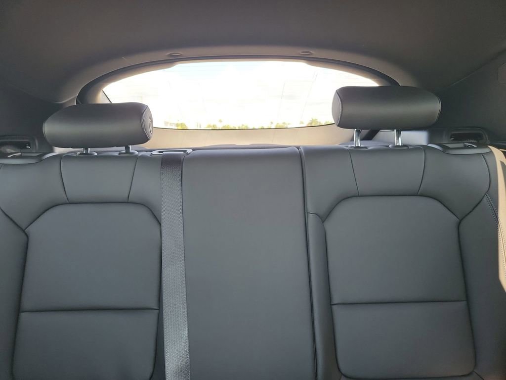 2025 Buick Envista ST photo 13