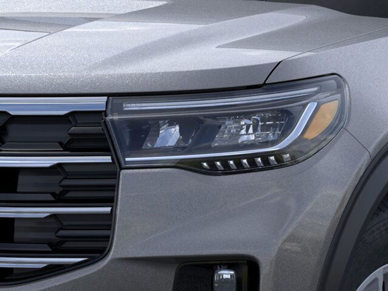 2025 Ford Explorer photo 12