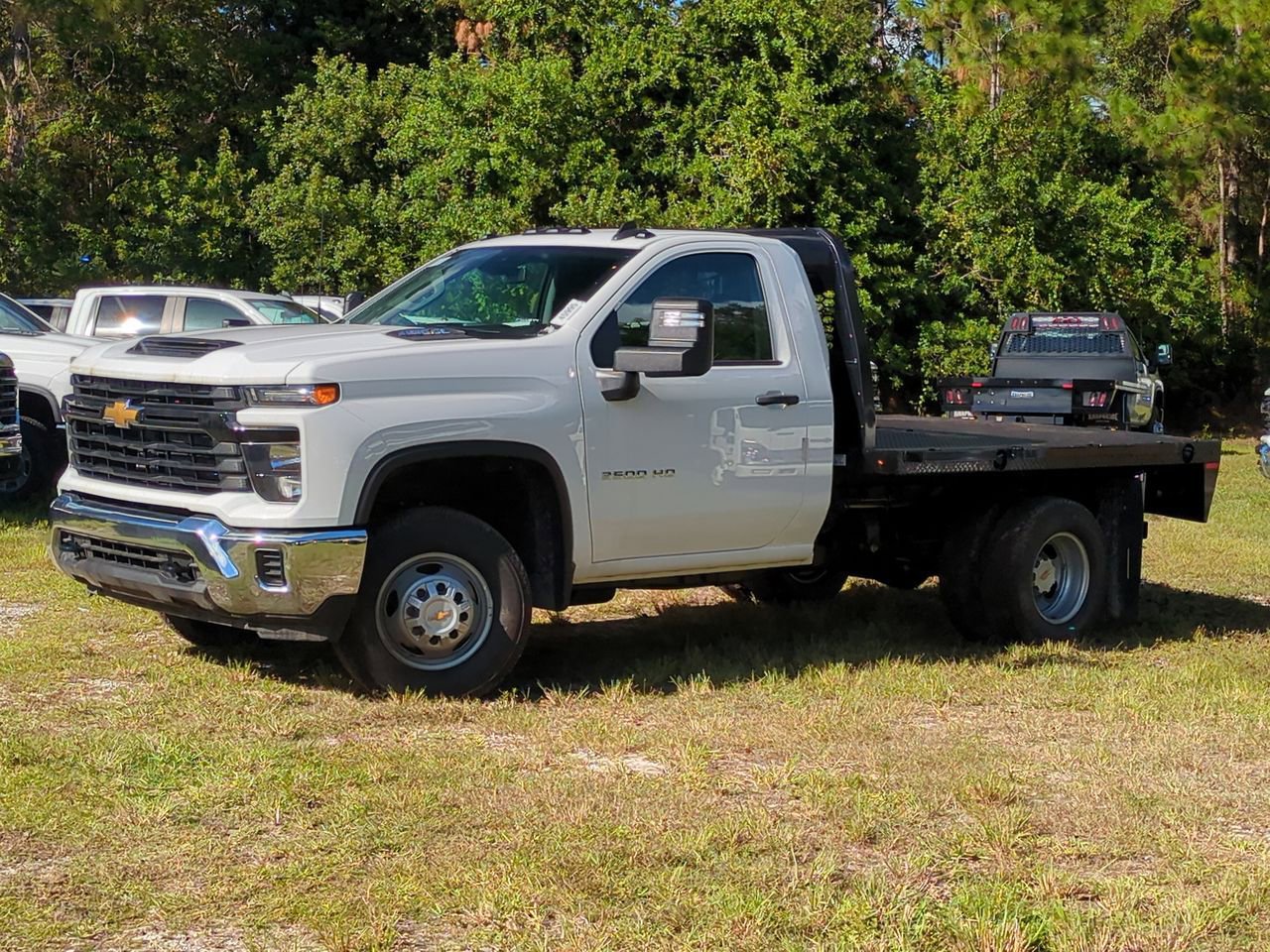 2025 Chevrolet Silverado 3500HD Work Truck's photo