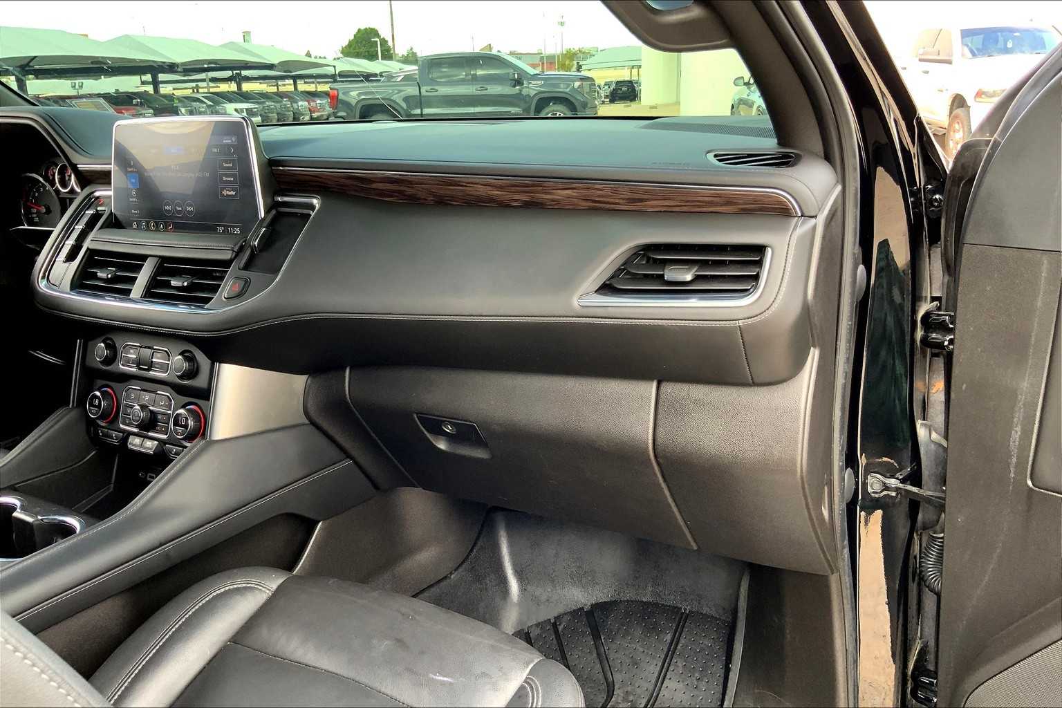 2021 Chevrolet Tahoe Z71 photo 15