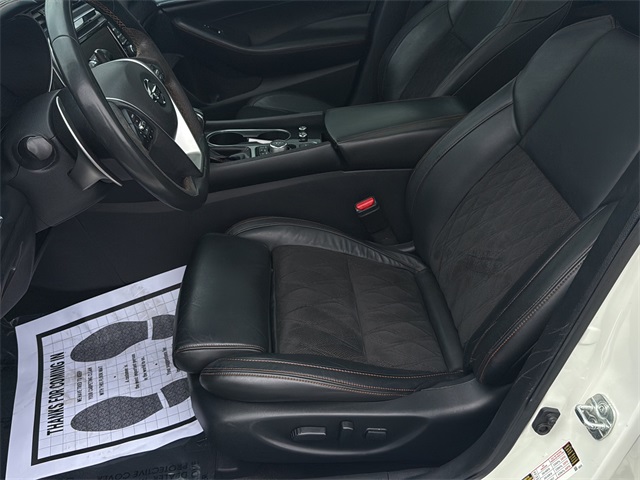2020 Nissan Maxima SR photo 11