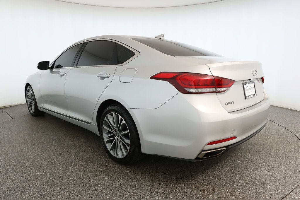 2016 Hyundai Genesis photo 6