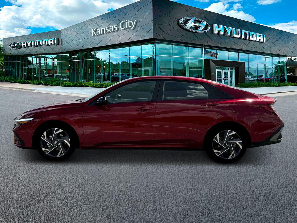 2025 Hyundai Elantra SEL Sport photo 3