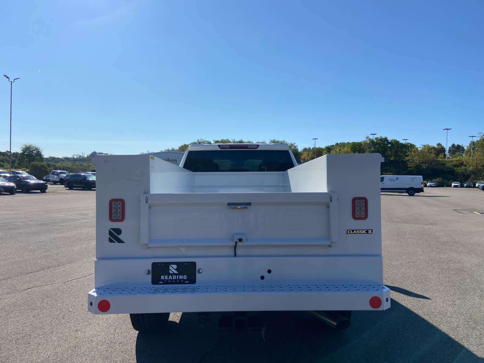 2025 Chevrolet Silverado 3500HD photo 4