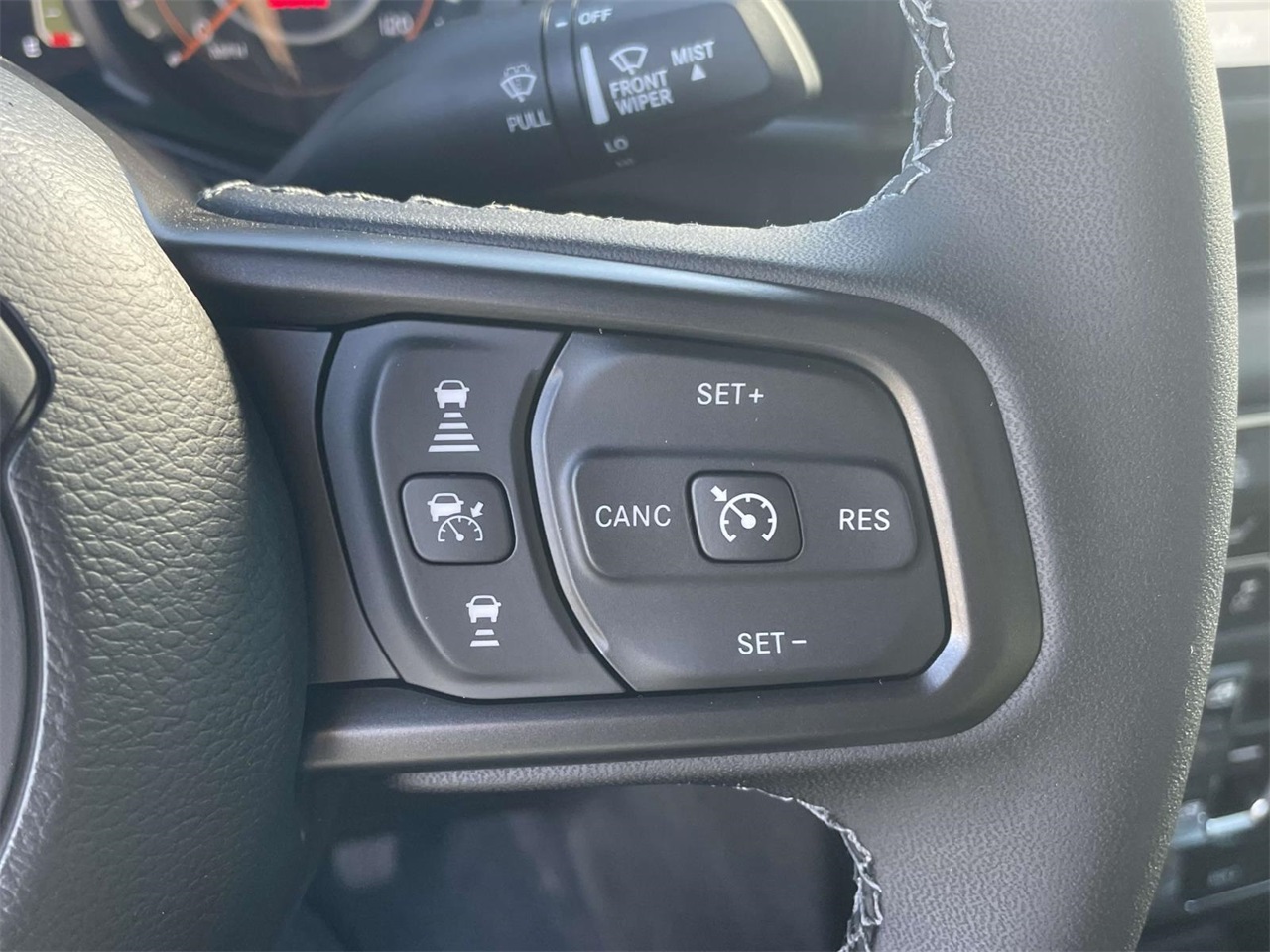 2025 Jeep Gladiator Mojave photo 13