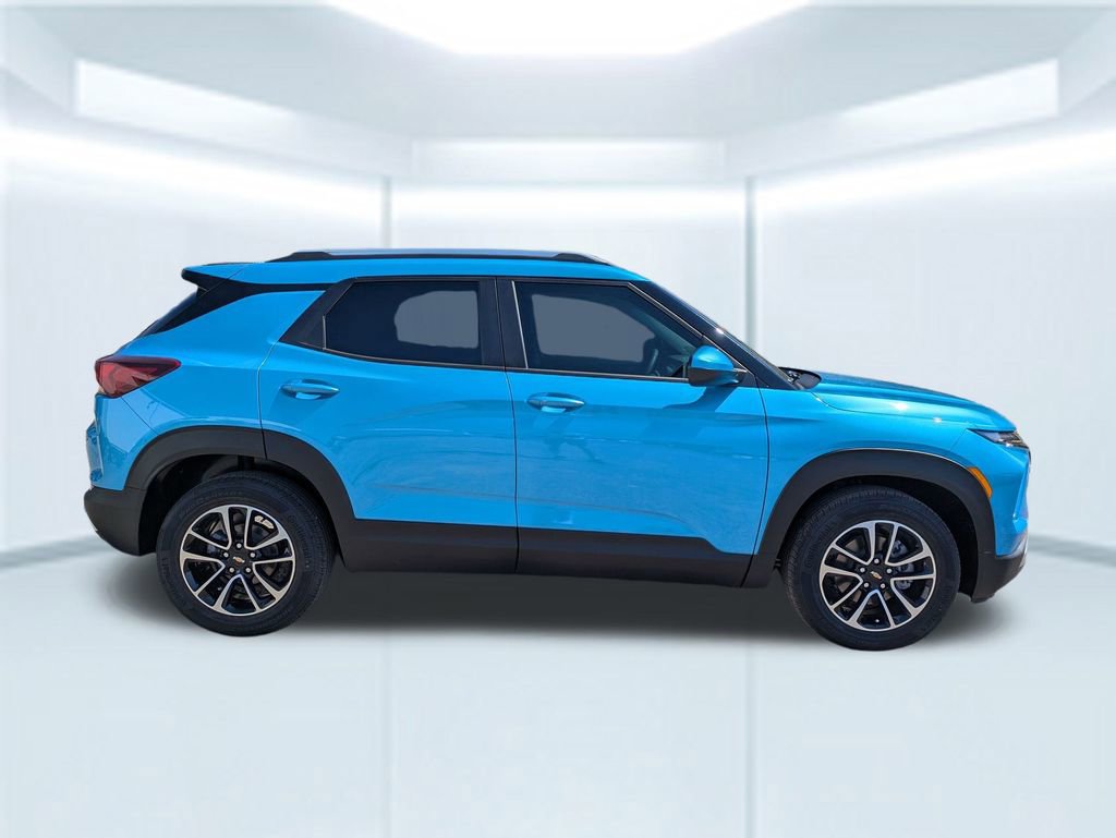 2026 Chevrolet Trailblazer LT photo 3