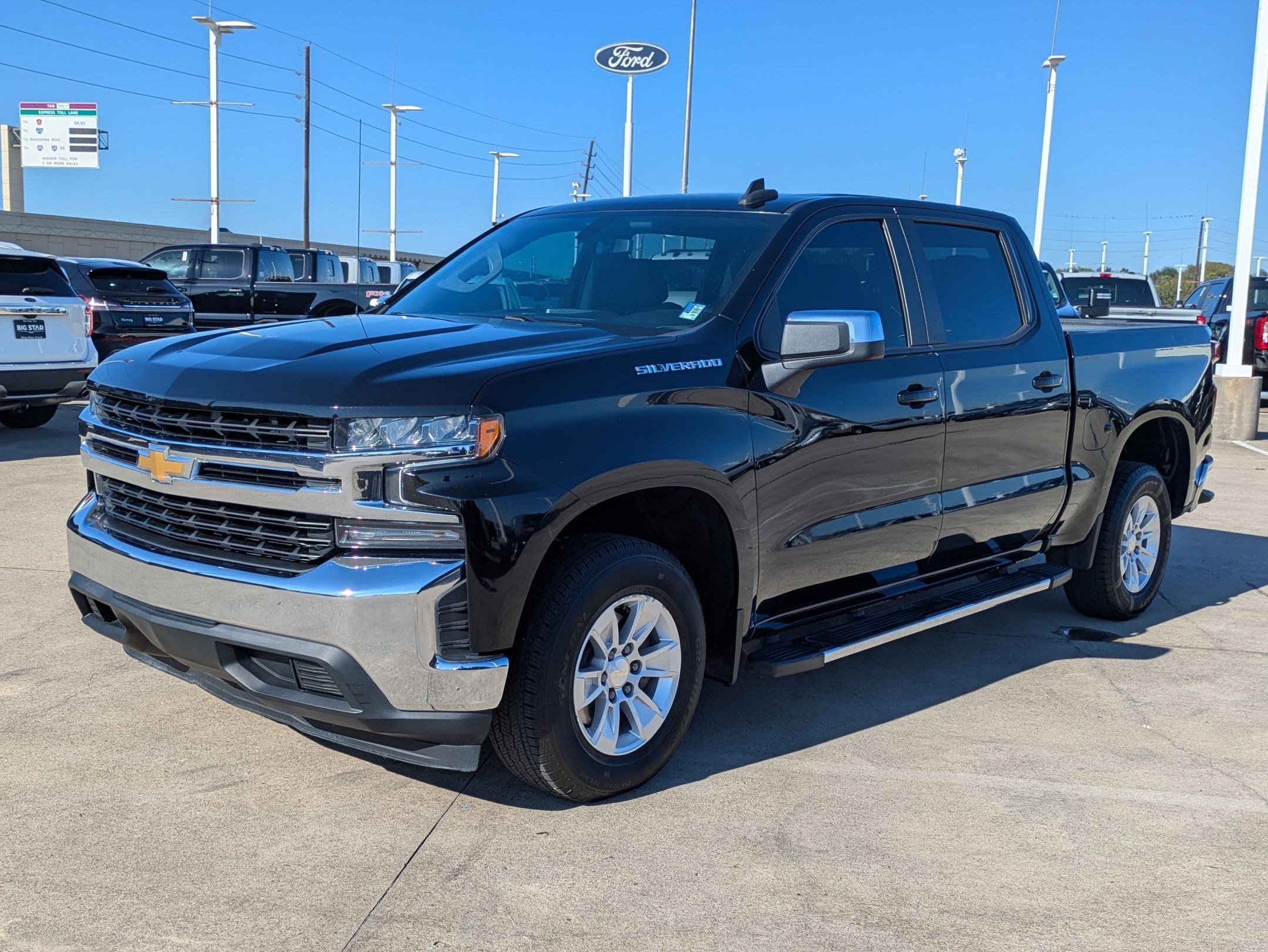 2021 Chevrolet Silverado 1500 LT photo 4