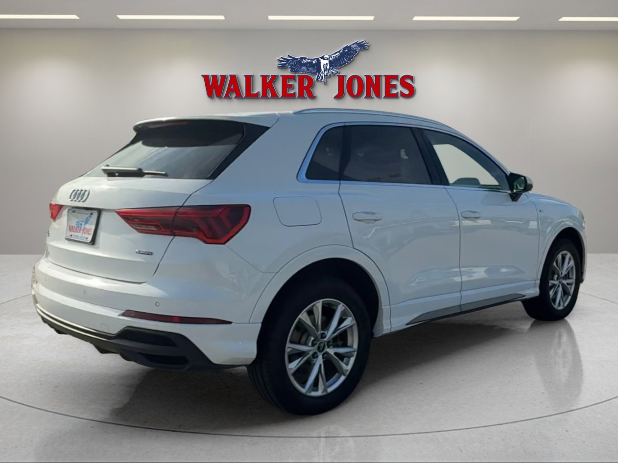 2023 Audi Q3 S line Premium photo 2