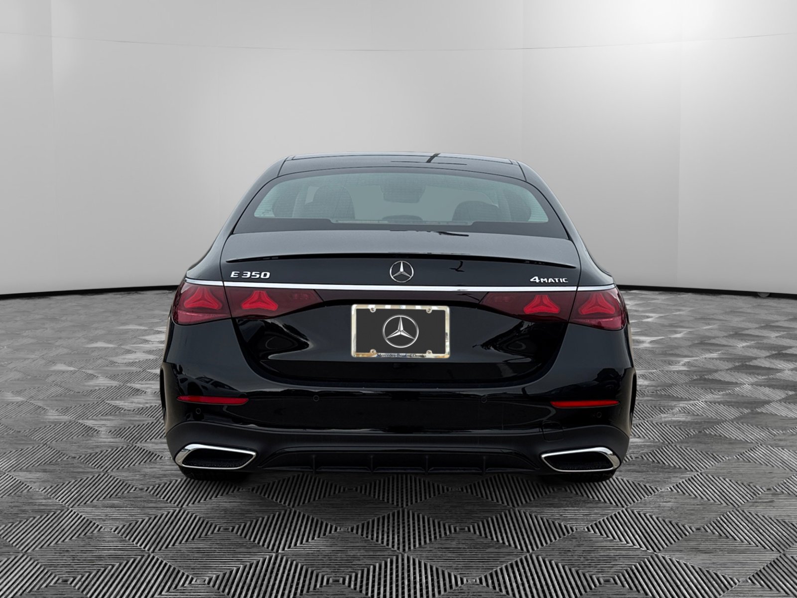 2025 Mercedes Benz E 350 4MATIC Sedan photo 4