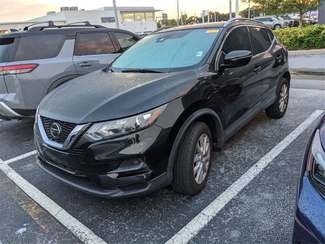 2020 Nissan Rogue Sport SV photo 2