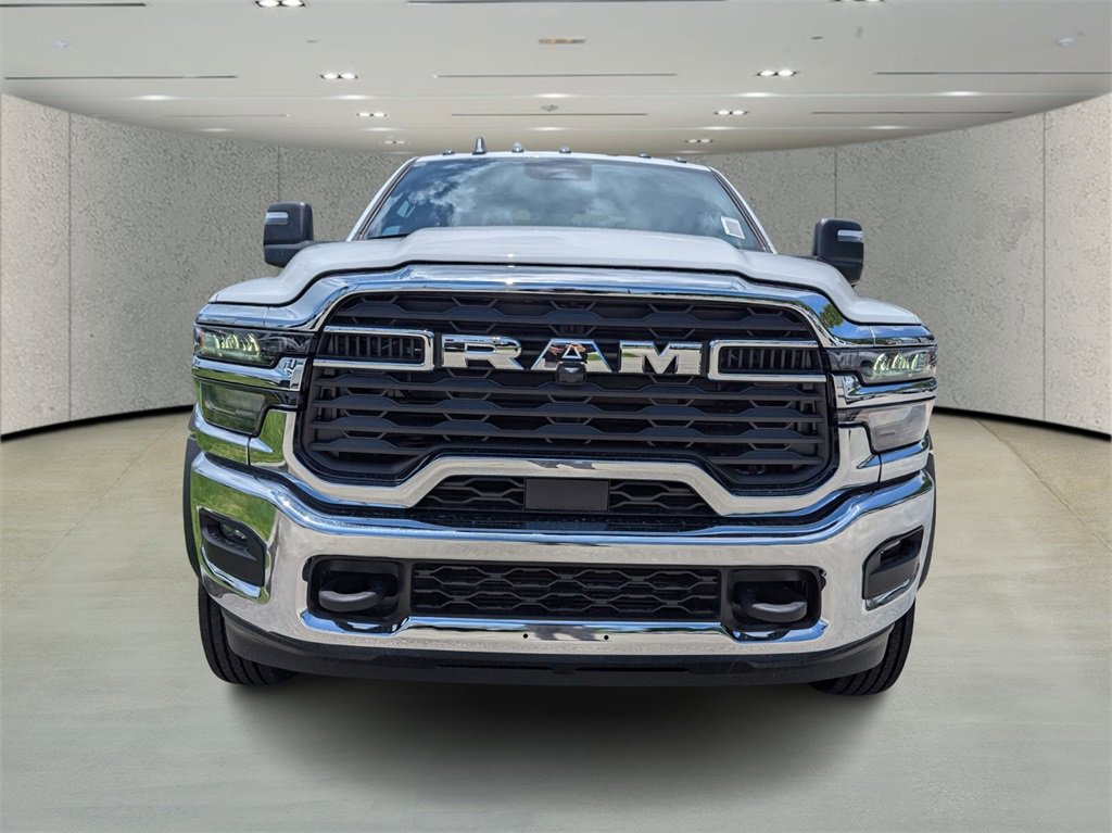 2025 Ram 5500 photo 2
