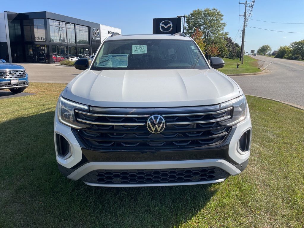 2026 Volkswagen Atlas Peak Edition SE photo 3