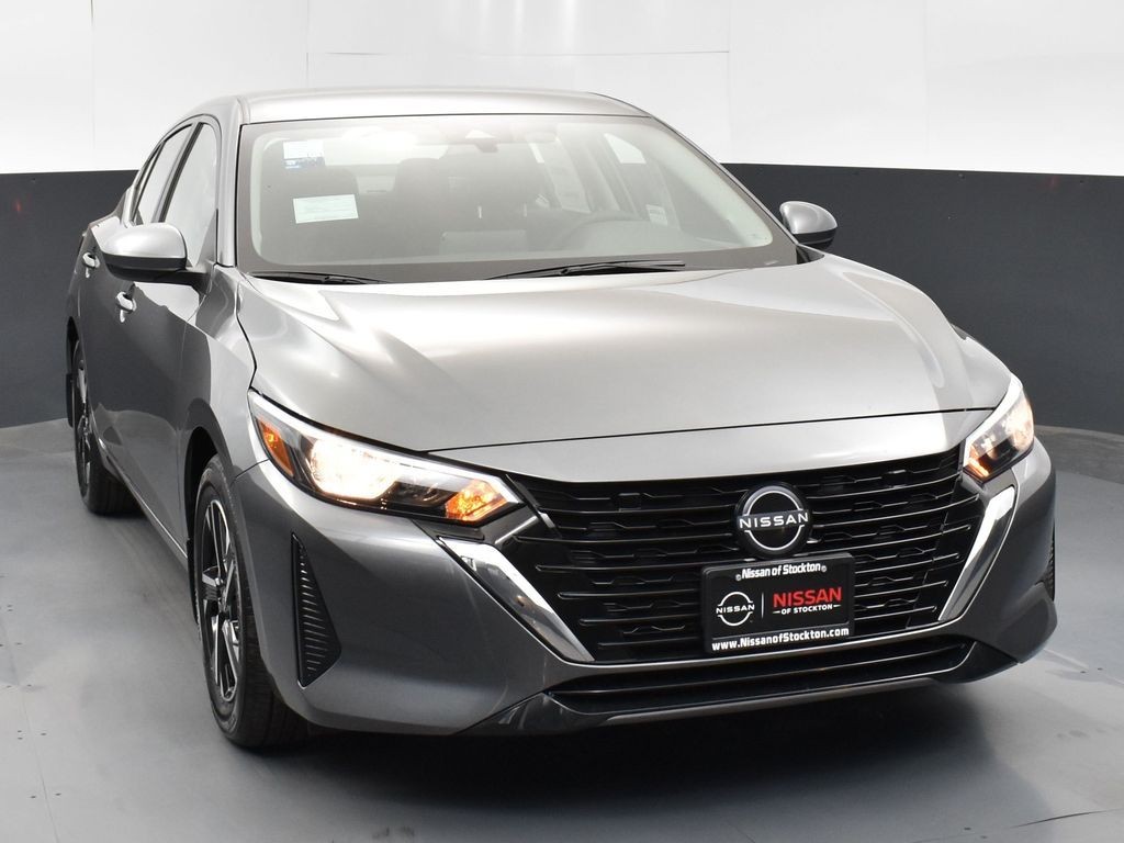 2025 Nissan Sentra SV's photo