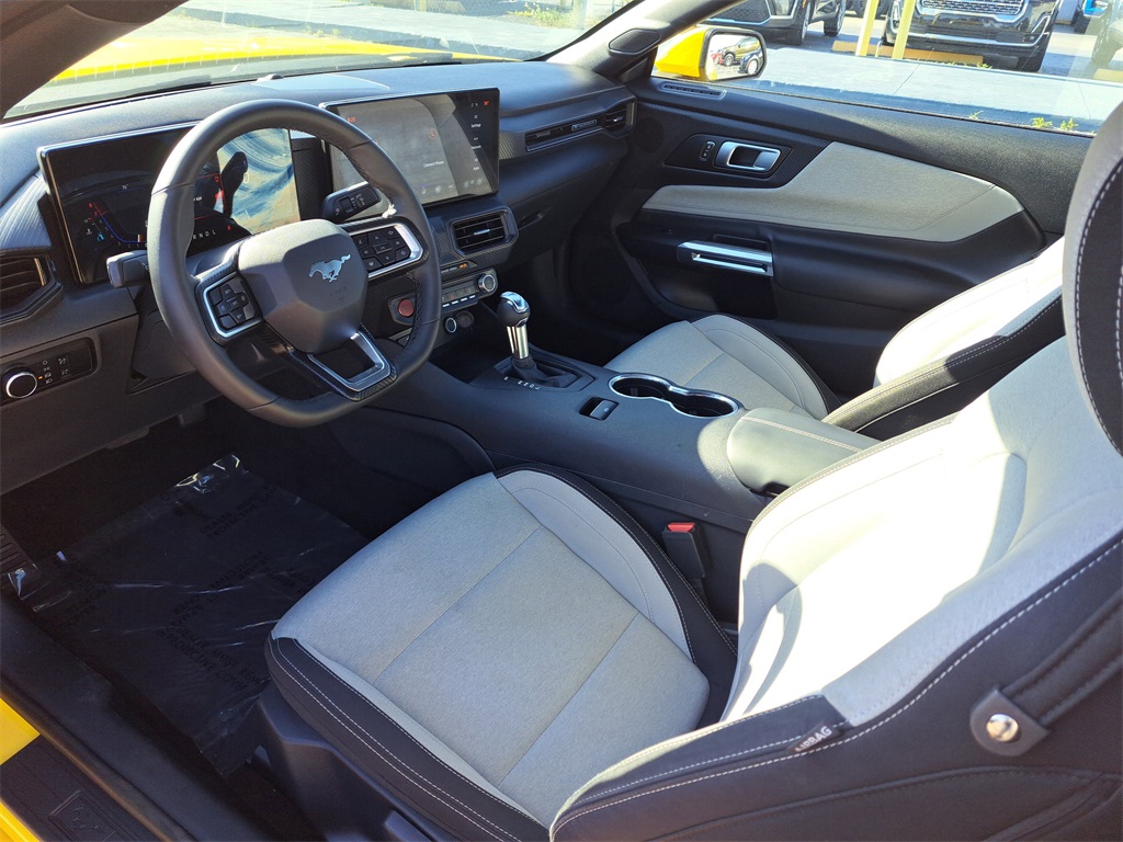 2024 Ford Mustang EcoBoost photo 5