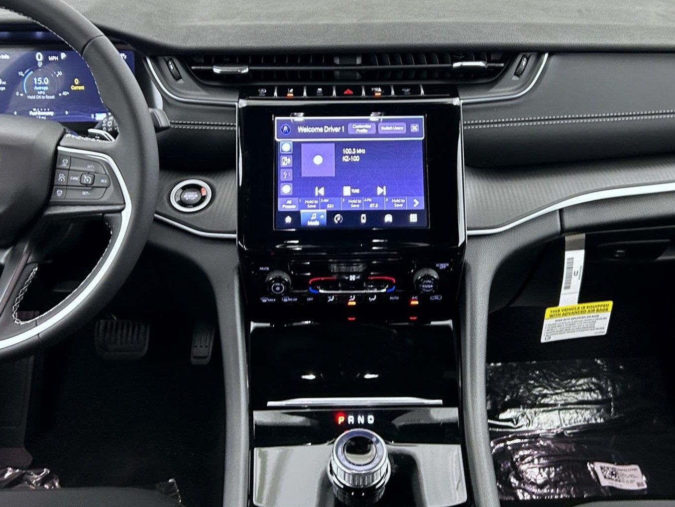 2025 Jeep Grand Cherokee Laredo Altitude photo 11