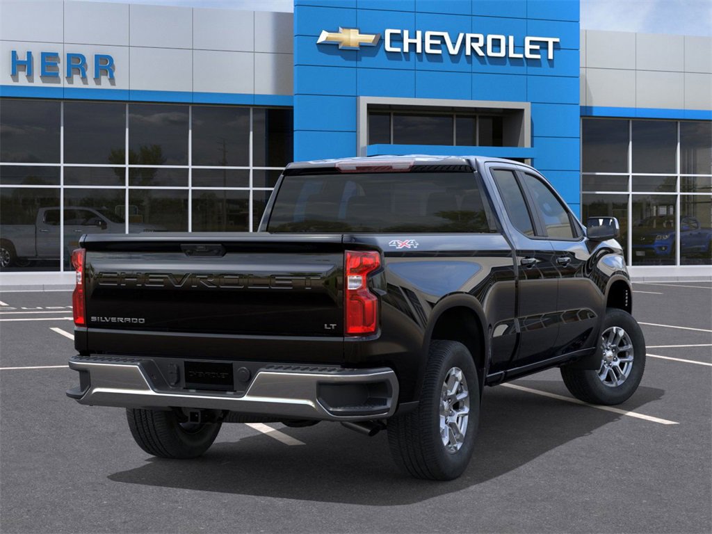 2026 Chevrolet Silverado 1500 LT photo 3