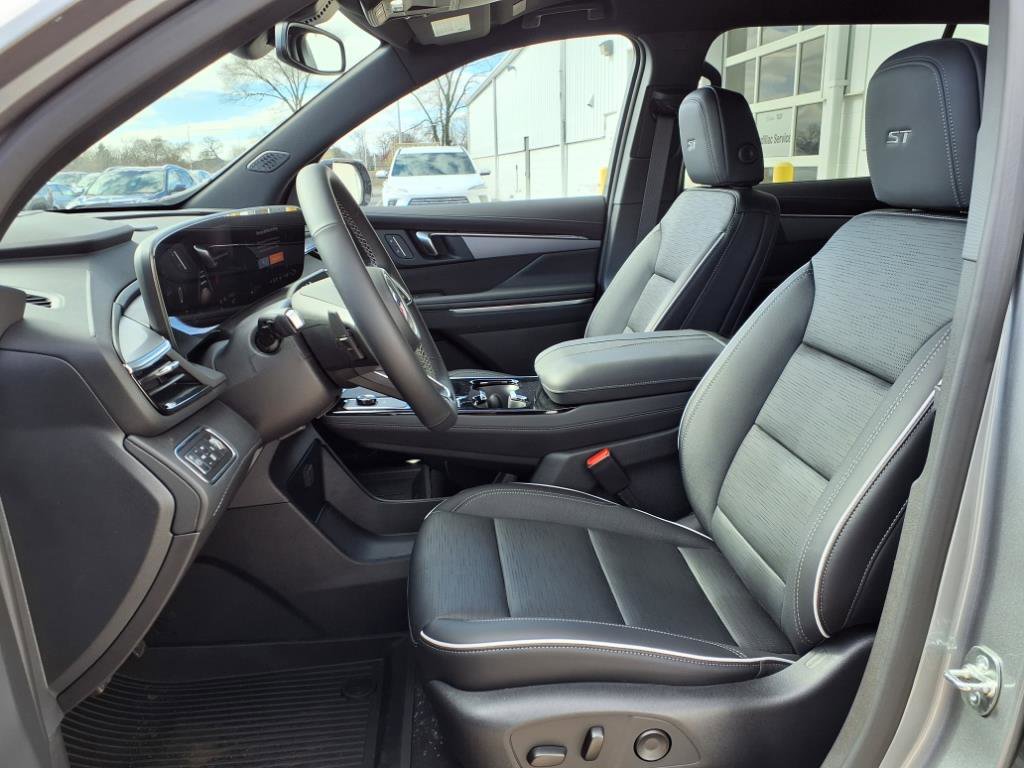 2025 Buick Enclave Sport Touring photo 4