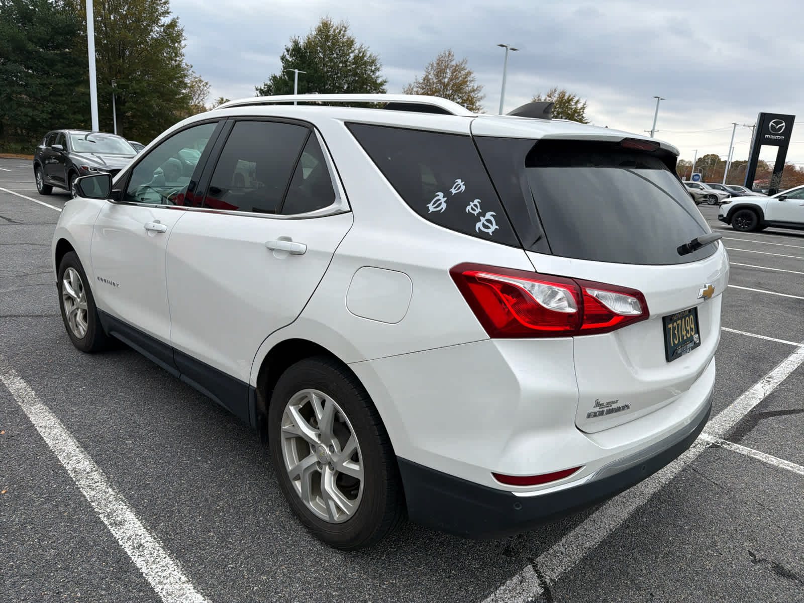 2020 Chevrolet Equinox LT photo 2