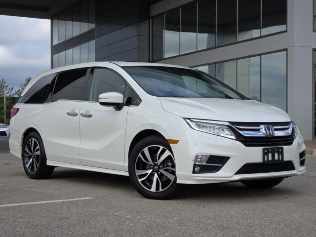 2019 Honda Odyssey Elite photo 2