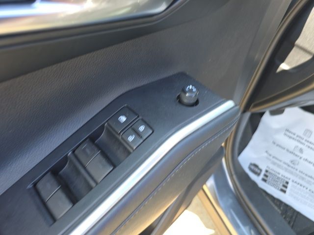 2021 Toyota Highlander XLE photo 11