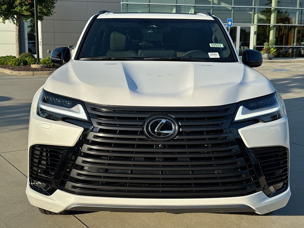 2025 Lexus LX photo 4