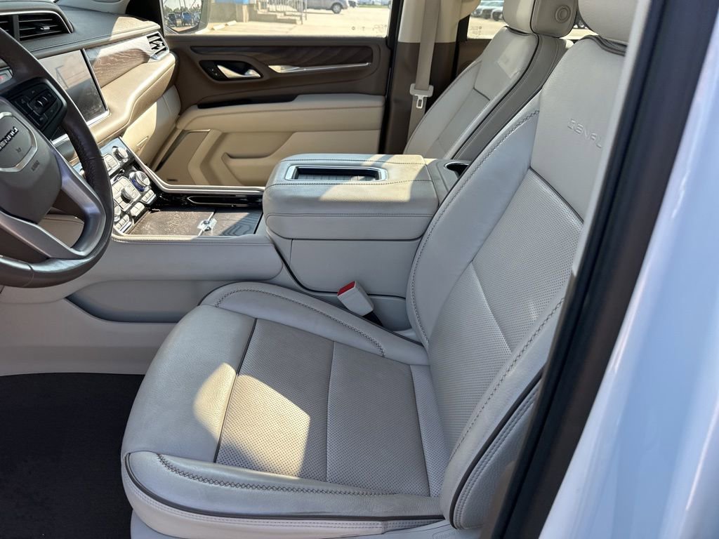 2022 Gmc Yukon XL Denali photo 2