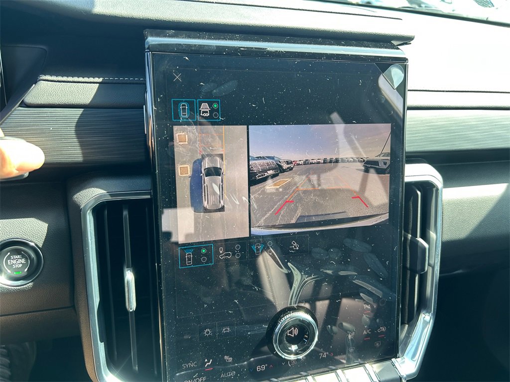 2026 GMC ACADIA - Image 23