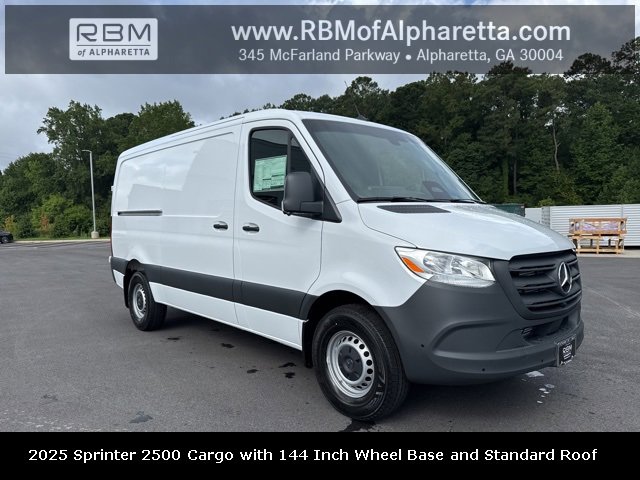 2025 Mercedes-Benz Sprinter Cargo Van Base's photo
