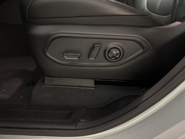2025 Jeep Grand Cherokee Limited photo 11