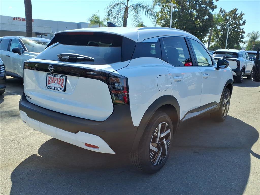 2026 Nissan Kicks SV photo 2