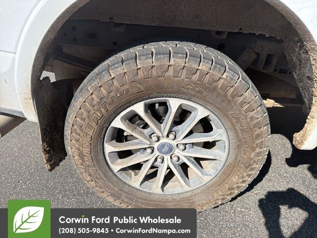 2020 Ford F-150 XLT photo 3