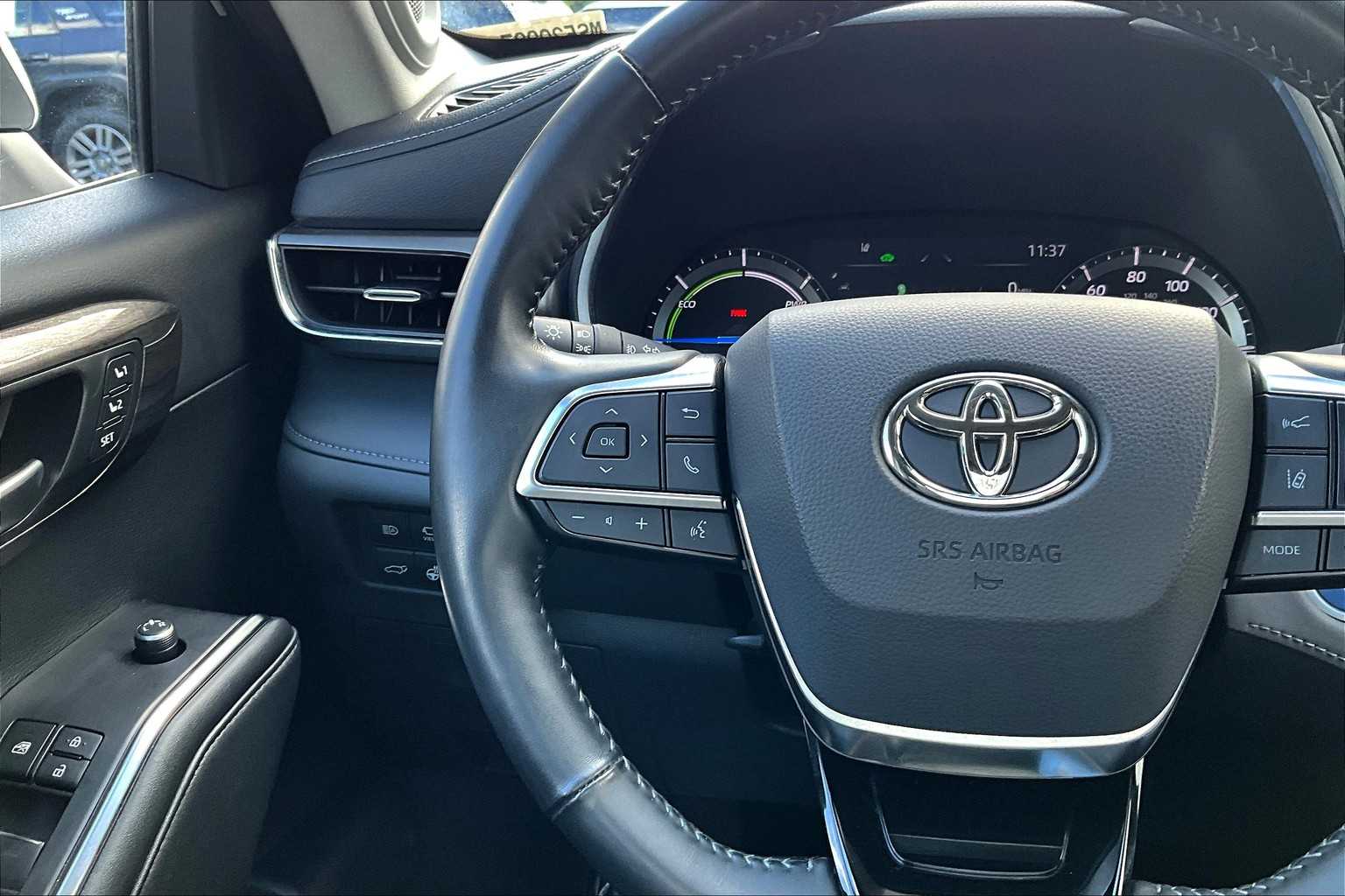 2021 Toyota Highlander Hybrid Limited photo 21