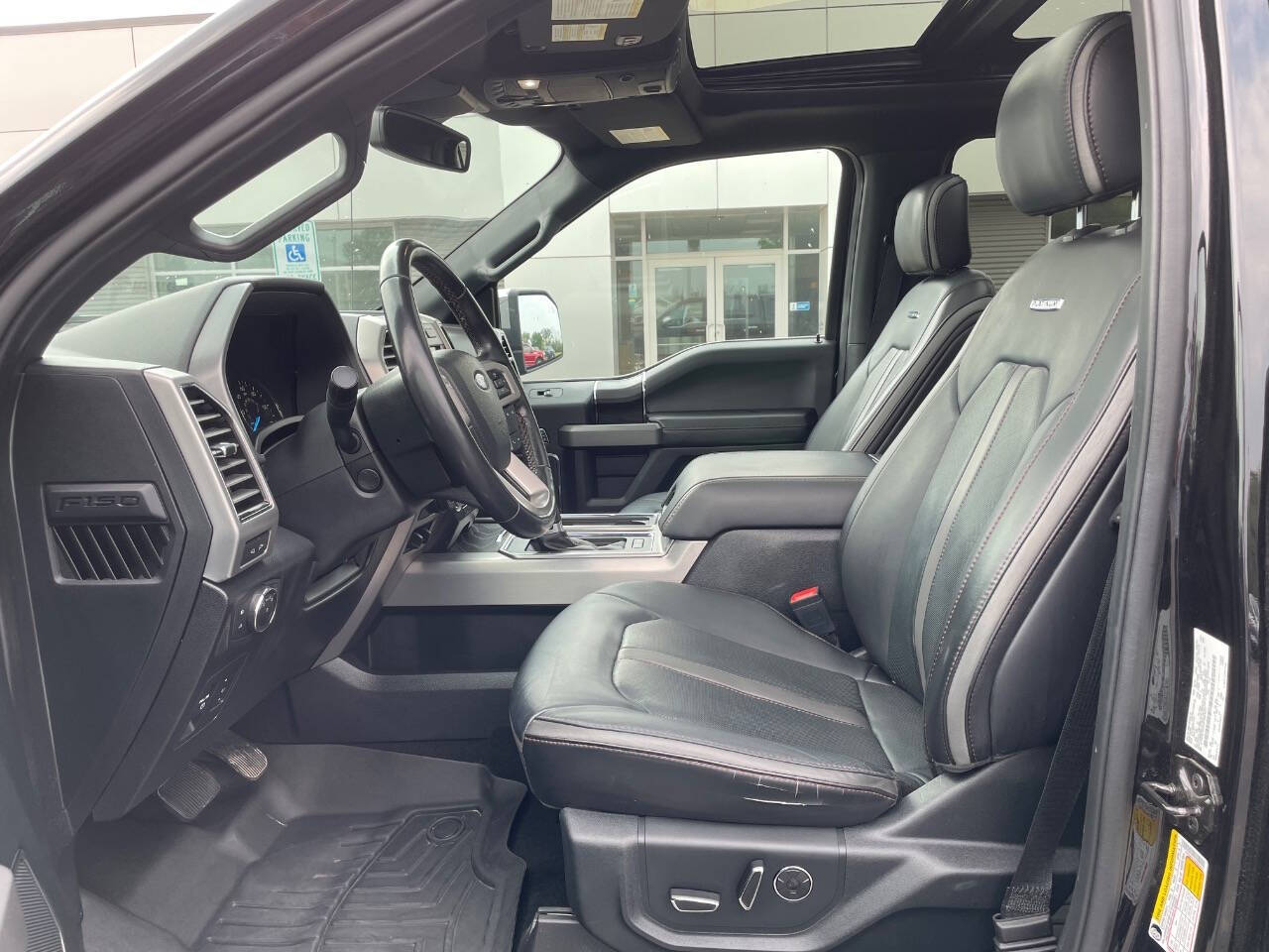 2019 Ford F-150 Platinum photo 9