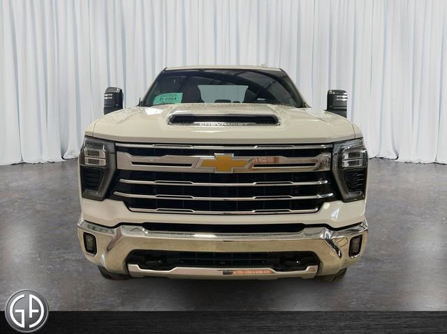 2024 Chevrolet Silverado 2500HD LTZ photo 2