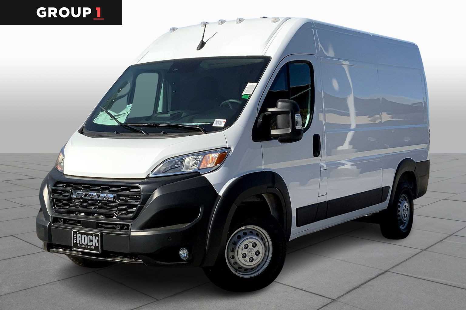 2026 Ram ProMaster 3500 Cargo Van photo 3
