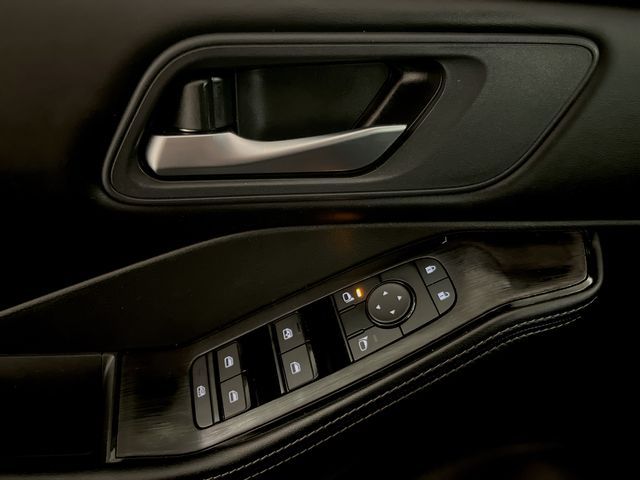 2024 Nissan Rogue SV photo 11