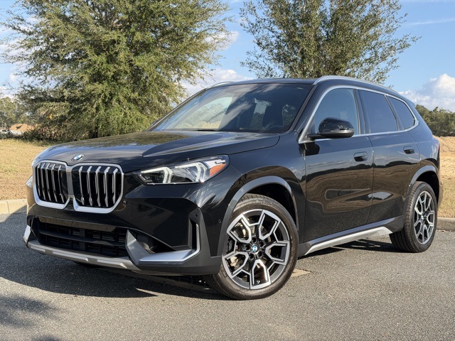 2025 BMW X1 28i's photo