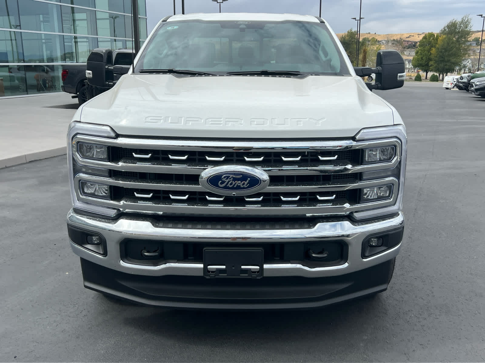 2026 Ford F-350 Lariat photo 2