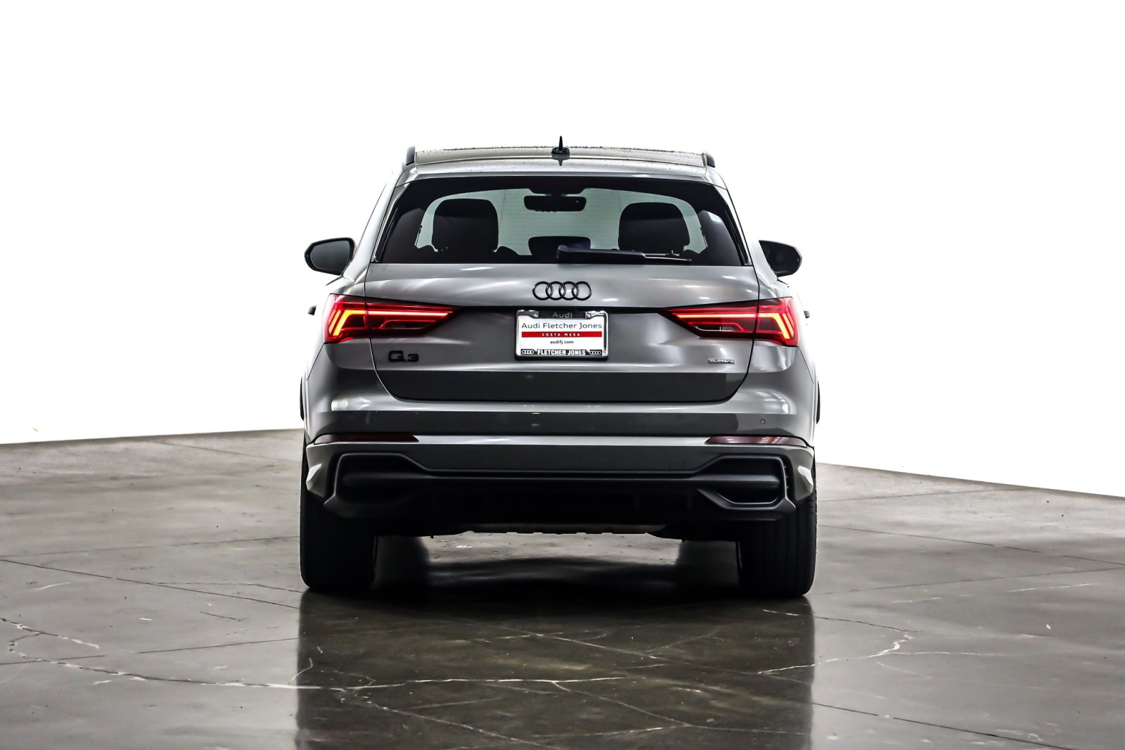 2025 Audi Q3 S line Premium 45 TFSI photo 3