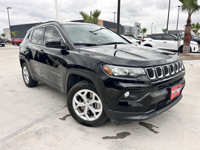 2024 Jeep Compass Latitude's photo