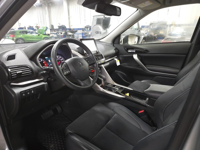 2022 Mitsubishi Eclipse Cross photo 4