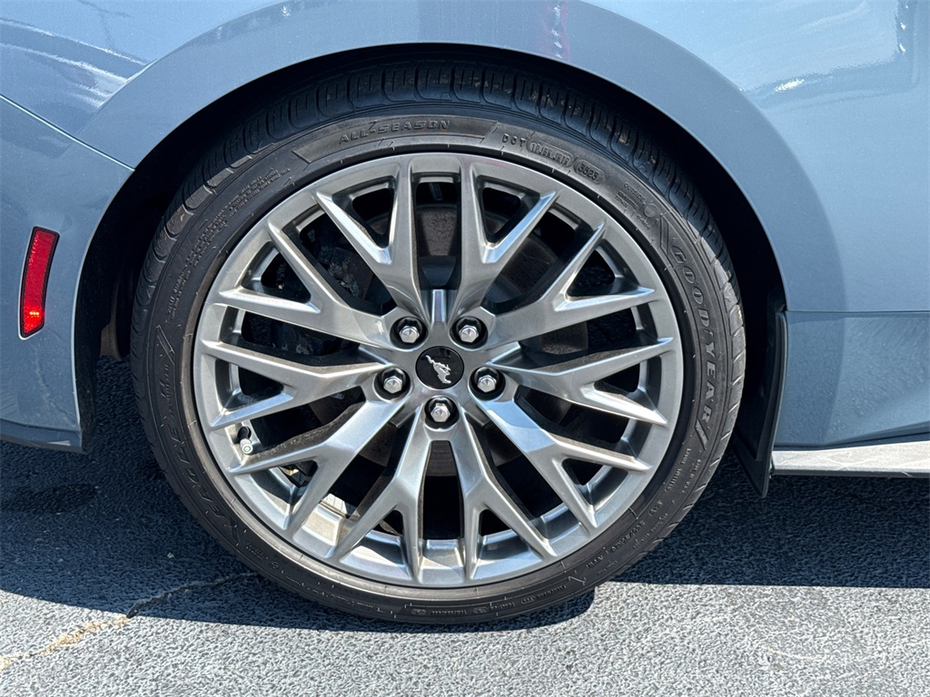 2024 Ford Mustang GT Premium photo 16