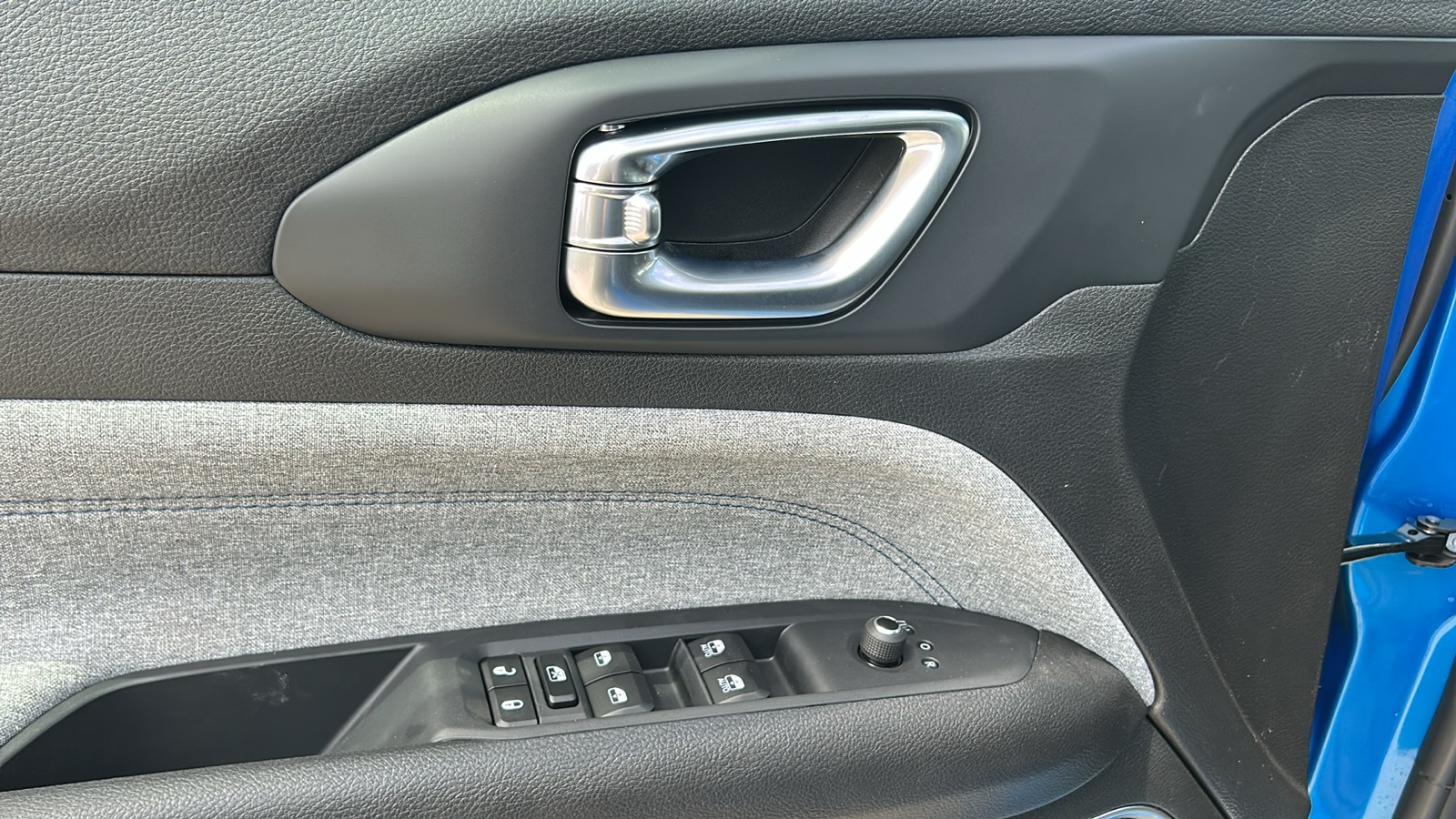 2025 Jeep Compass Latitude photo 16